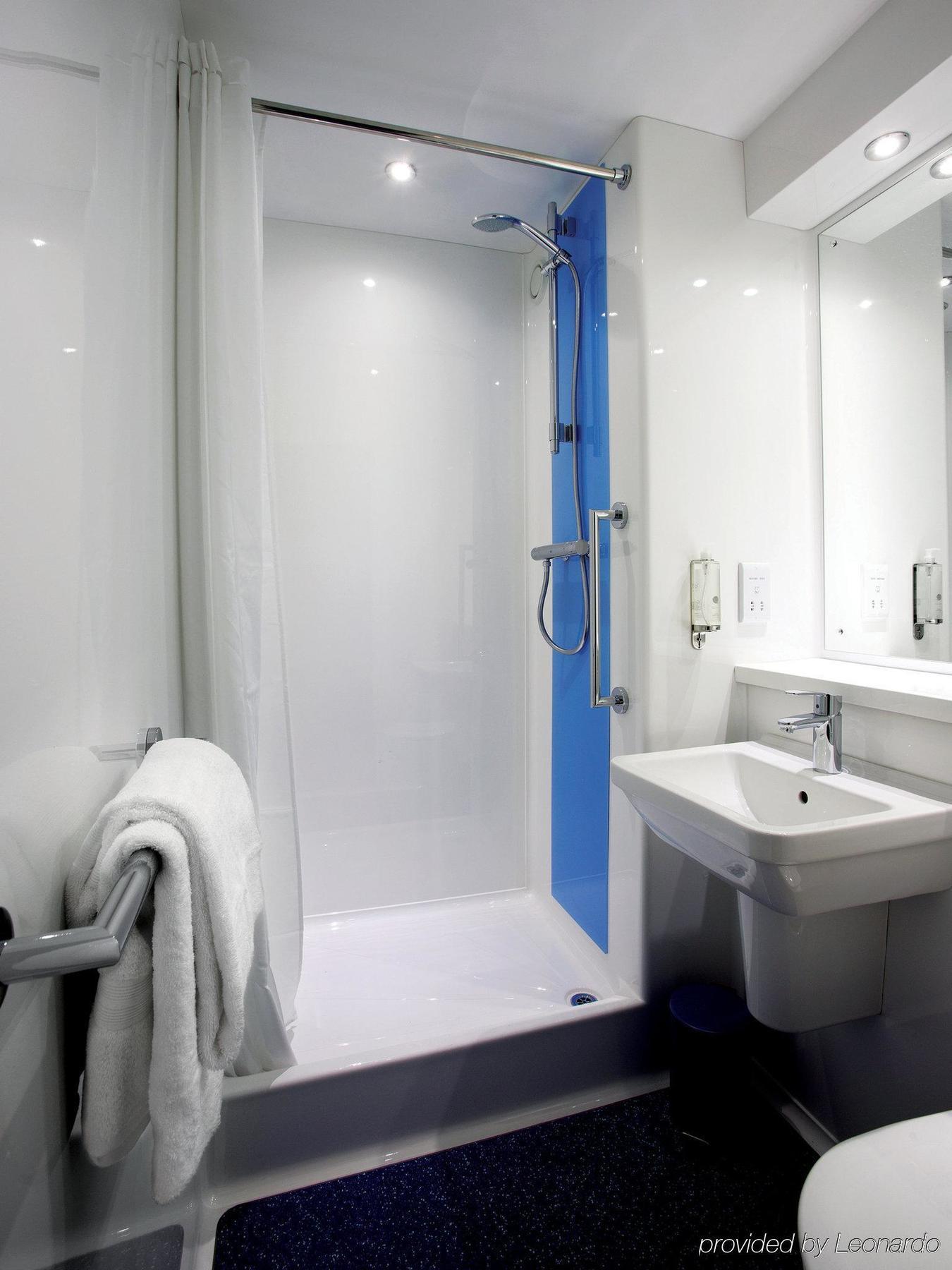 Travelodge Liverpool Central エクステリア 写真
