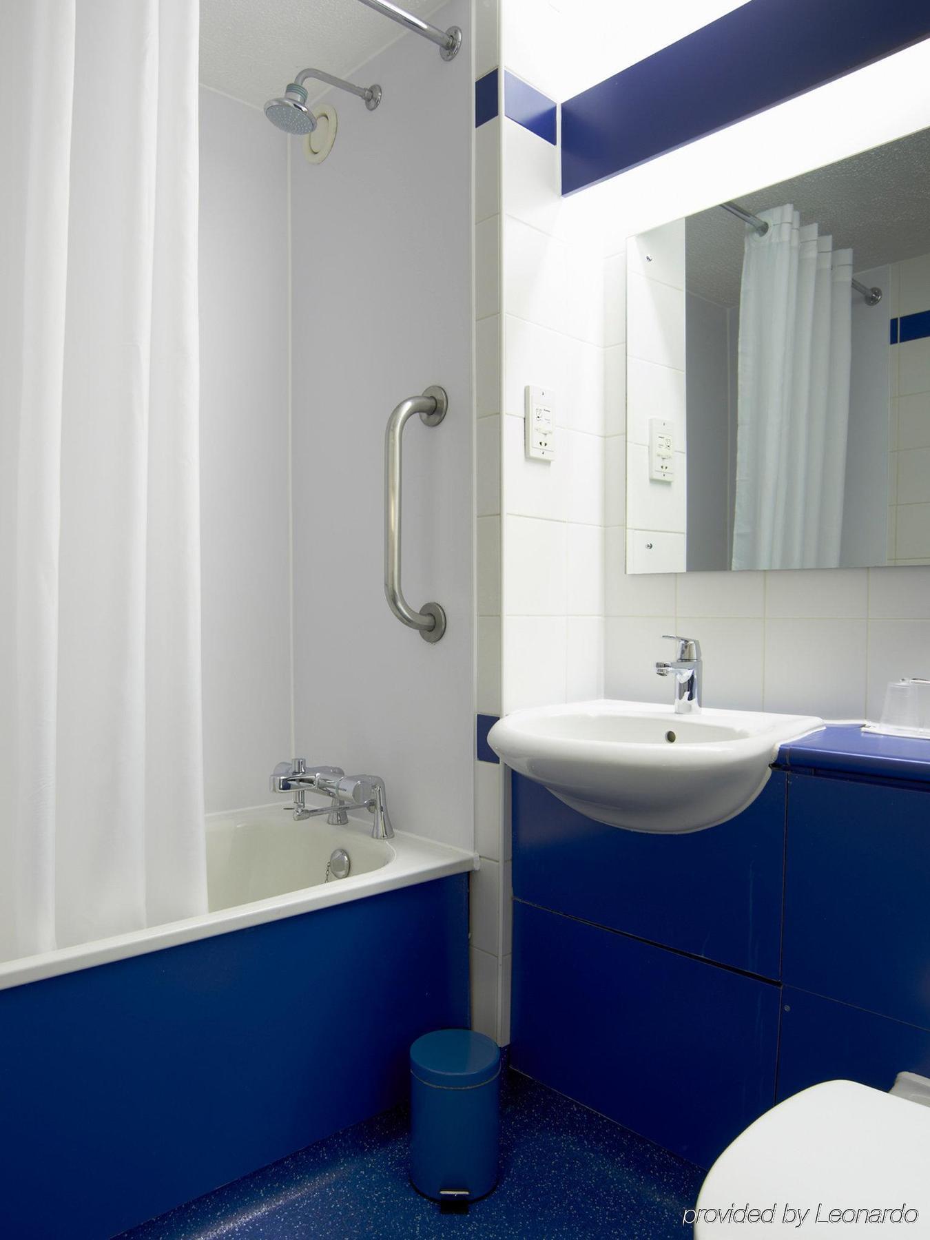 Travelodge Liverpool Central エクステリア 写真